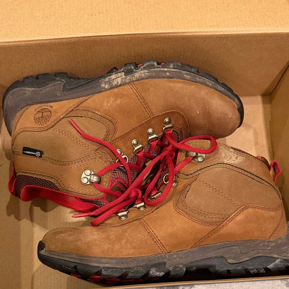 Timberland Men's Tan Boots with Red Accents
